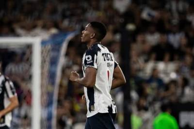 Anthony Martial tilbudt sensasjonell retur til Premier League etter tre måneder som «free agent»