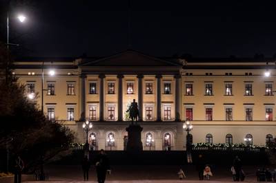 Elleve dager uten avklaring: Dette er Epstein-spørsmålene Kongehuset ikke svarer på 