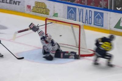 Scoring for Jonathan Ang