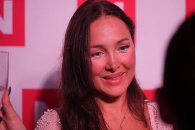 Helene Hima er forlovet