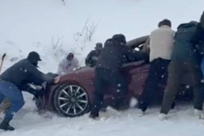 Kaos på glatta i Hemsedal