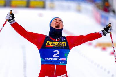 Gråtkvalt Nilsen tok sitt første gull i Paralympics: – Det er sinnsykt stort for meg