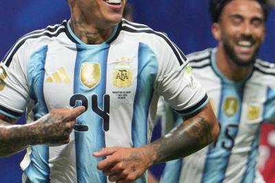 Argentina videre i VM etter drømmecomeback: – Ellevill omgang