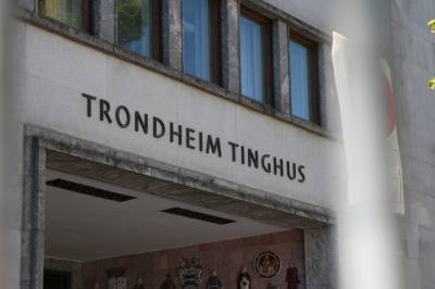 Voldssiktet kvinne mener de var to om det