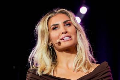 Louise Angelica Riise bryter med managementet