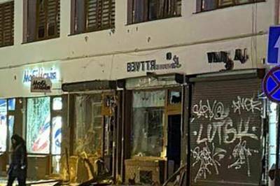 Politibetjent drept i eksplosjoner i Lviv