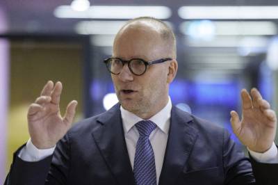 Toppsjef går på dagen