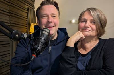 Hvem var det som begynte å tro på konspirasjons­teorier om covid?