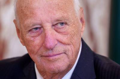 Kongen kommer hjem i kveld