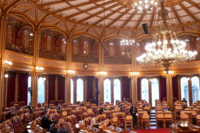 Flertall forgransking av UD