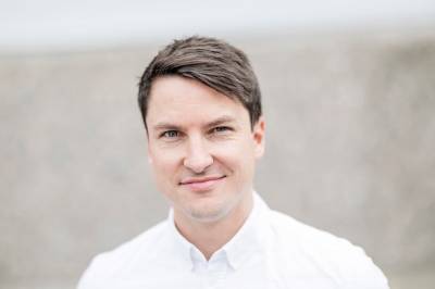 «Jeg trener ikke ansatte, jeg har jo AI»