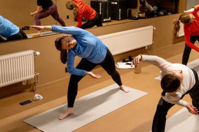 Slik vil konsulentselskapene få ned sykefraværet: Yoga, meditasjon og coaching