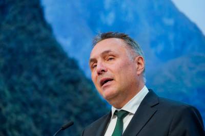 Hva er det forsvarsministeren mener?