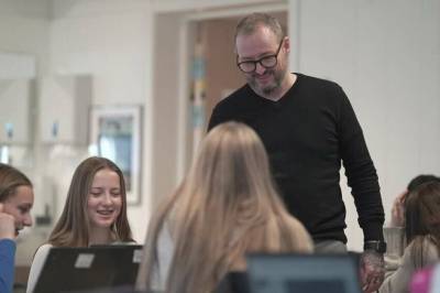 Slik utforskar elevane i KRLE, religion og etikk