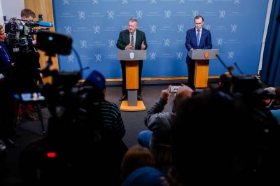 Eide til Løkke: – Vi gir dere 100 prosent støtte