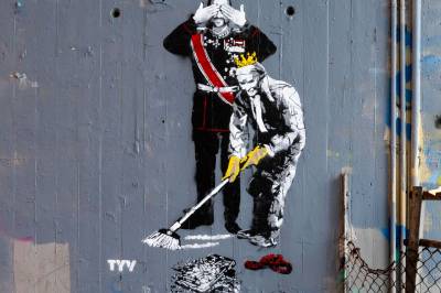 – Mette-Marit var grenseløst naiv. Men hva gjorde kronprins Haakon?