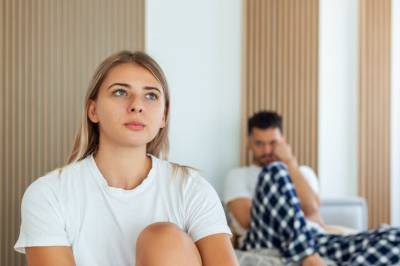 Kvinne (44): - Etter bare to år sammen, er all kjærestekos helt borte