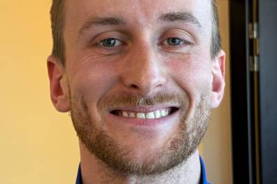 Babylykke for RBK-bautaen