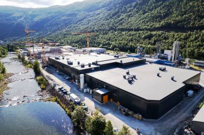 Samlet små-investorer til ørreteventyr.  Nå renner pengene ut.