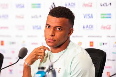 Mbappé: – Tenker ikke på Haaland