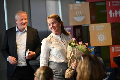 E24-nyhetene: Deler ut kraft verdt millioner til AI-forskning