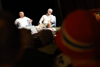 Hedret av sine egne: – Surrealistisk