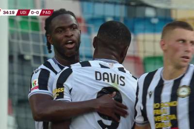 Keinan Davis med mål mot Calcio Padova
