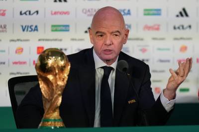 Wales trekker støtten til Infantino