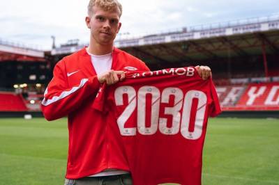 Brann signerte nok en islending
