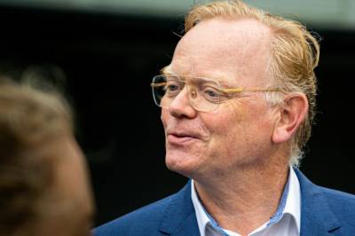 Sindre Finnes om aksjeskandalen: – Må stå for det