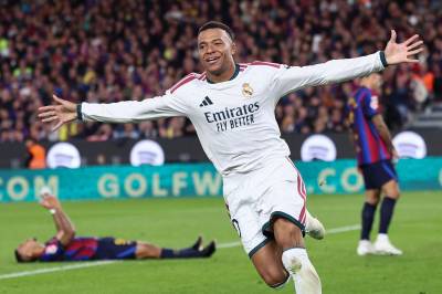 Mbappé den store helten i vanvittig El Clásico – Mourinho ned på kne i feiringen