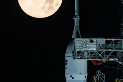 USA utsetter månferd