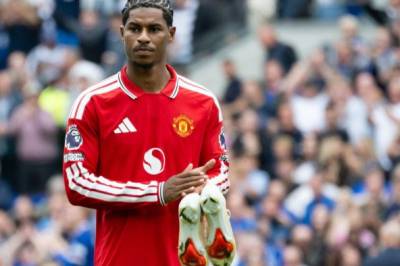 Spisslegenden Teddy Sheringham mener behandlingen av Marcus Rashford blir helt feil
