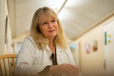 Ringes ned av mødre