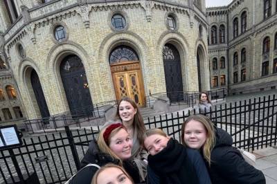 Debatt, innblikk og stortingspresidenten på besøk: her går det unna for 1STA