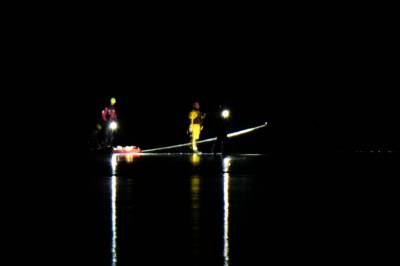 To personer hentet opp av vann i Tysvær. Livreddende innsats pågår,