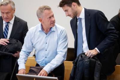 Refset revisor i låneskandalen