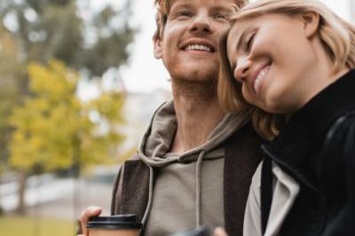 Slik datet vi i 2025: - Kort fortalt er vi lei av bullshit