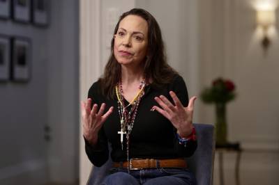 Fredsprisvinneren til NRK: – Folk har risikert livet for at jeg skal være her