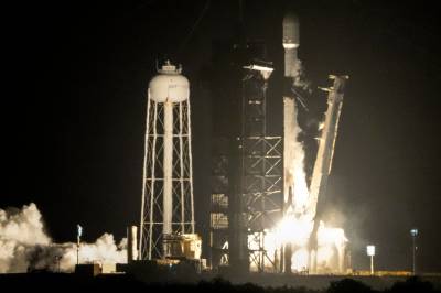 SpaceX-rakett på vei til å krasje inn i månen