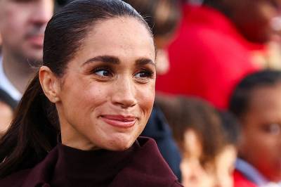 Hertuginne Meghan sier hun fikk informasjon om «urovekkende påstander» mot faren