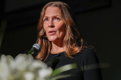 Åsne Seierstad vant Bokhandlerprisen, 23 år etter forrige gang: – Rører meg enormt