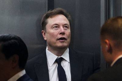 Har Rossavik berøringsangst overfor Elon Musk og hans tankegods?