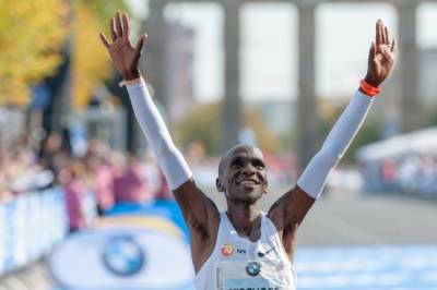 Eliud Kipchoge vender tilbake til OL-scenen ... men ikke som løper