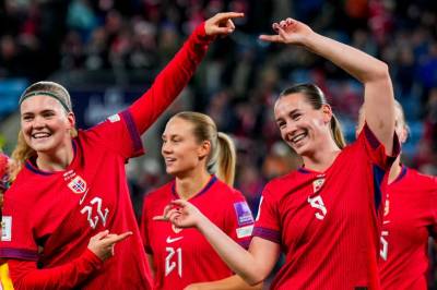 Norge valser over Romania – styrer mot siste VM-hinder