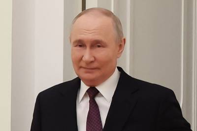 Kreml sier Putin bare kan møte Zelenskyj når en avtale kan ferdigstilles