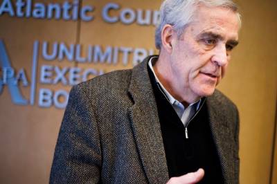 Amerikansk Nato-veteran ber Europa slå hardt tilbake mot Trump