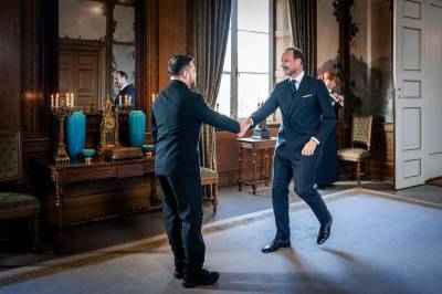 Zelenskyj om møte med kong Haakon: – Vi snakket om bortførte barn
