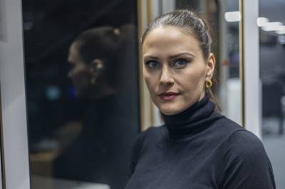 Venstre vil ha nasjonalt forbud mot KI-briller
