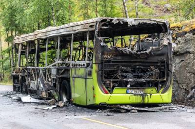 Bussbrannen i Enebakk: 16-åring erkjenner straffskyld